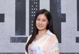 'Apartment' Moon So-ri: "It took an hour just to wash my pineapple-shaped hair; I cut it all off right after filming ended"