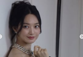 'Kim Woo-bin♥' Shin Min-a is busier than ever after marriage.. From dress goddess to 1 million-goddess [Star Issue]