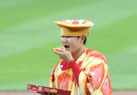 [Foto] Lee Do-woo: "una pieza por cada inning"