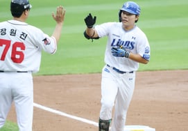 [Foto] Ham Su-ho, jonrón solitario de apertura en el All-Star de Futures