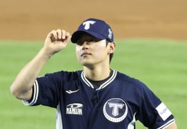 [Photo] Kim Do-young, the 'Majesty of the Home Run King'