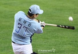 [Chụp ảnh] Oh Tae Gon 'Khoảnh khắc bị đánh có linh cảm home run'