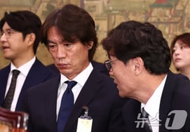 '韓国サッカーを台無しにした張本人' 果たして··· 「洪明保 高額年俸保証」→『海外逃亡型就職』イ·イムセンは戻ってくるのか