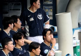 [フォト] 「野球は食べ放題が最高だ」カン・ベクホ