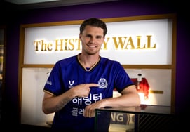 [Official] 'Veteran from the Netherlands Yeon Ryeong-byeol (CEO)' to play in K League... Baecker joins Anyang unexpectedly
