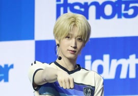 Identity Lee Gyu-hyeok 'Fresh Smile' [★Photo]
