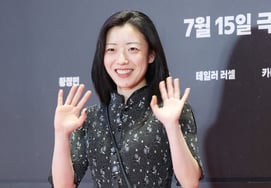 シム・ダルギ、演技の天才のユニークな映画館ルック [★フォト]