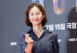 ヨム・ジョンア、ラブリーな少女のように [★フォト]