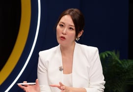 'Time Tracker Seolrok' Shin Ah-young: "Jang Hang-jun vs. Sun Kim = A Tom and Jerry-like Relationship"