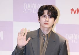 Wong Seong-woo 'Winning Women's Hearts with a Hand Gesture' [★Photo]