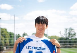 [Oficial] Sorpresa en la K League: viaje directo a Europa con el dorsal 18. Lee Chung-hyun, nacido en 2007, se une al Magdeburgo de la Segunda División alemana.