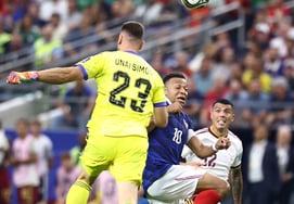 Just before being eliminated, 'explosion of frustration': Pushed opposing goalkeeper... Flood of criticism: "Completely lost his reason"
