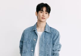 "Back Together" Kim Soo-hyun Resumes SNS Activity Following Ad Shoot..Signaling Return [Star Issue]