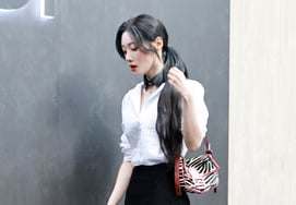 Jeong Chae-yeon 'Elegant Steps' [★Photo]