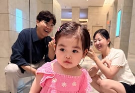 Park Soo-hong ♥ Kim Da-ye's daughter, already 21 months old.. Doll-like face