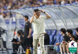 «¿Qué pasará con la mentalidad de un novato nacido en 2006?» Controversia por la falta de respeto del entrenador Lee Jeong-hyo hacia los jugadores y los aficionados, quienes sufrieron heridas irreparables... incluso el equipo rival.