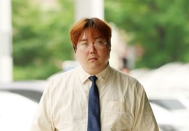 'Cáo buộc quấy rối tình dục' Yoo Jae-hwan kháng cáo, ngoại hình thay đổi đáng kể[★ảnh]