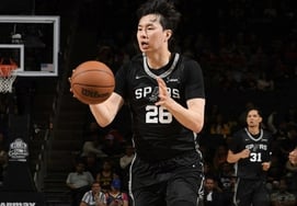 "Let's trade Lee Hyun-jung, our top prospect (overall No. 2)," even the opposing media was captivated... NBA Summer League: Four three-pointers, 'storming' 22 points