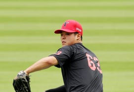 [フォト] 後半戦初日、ランダースパークでトレーニングする白川
