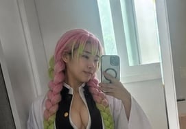 '100 million won spent on plastic surgery' Lee Se-young, bold cosplay transformation into 'Demon Slayer's' Mitsuri