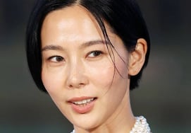 Kim Na-young, again caught in the 'insufficient portion' controversy, feels wronged... "My family is fully fed enough" [Star Issue]