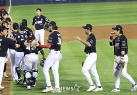 [Photo] KT 'Starting the second half on a strong note'