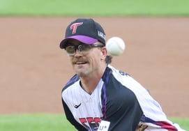 [フォト] ウェルスの「笑顔フィニッシュ」