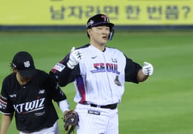 [フォト] イ・ジェウォン、LG野球は終わっていない