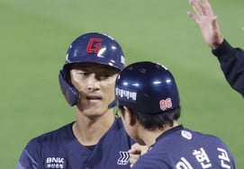 『ソン·ホヨン OUT→チョ·ミンヨン、右翼手として緊急先発』ロッテ、フェデック相手のラインアップを公開! ノ・ジンヒョク 3B・コ・スンミン 1B