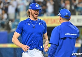 Perfect debut by Fedek → Park Jin-man smiles: "I feel lighter too; it seems we have a great pitcher."