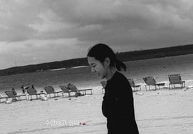 'Nữ hoàng đùi mật' với tỷ lệ hoàn hảo..Yui, thân hình áo tắm không một gram mỡ thừa [Star Issue]