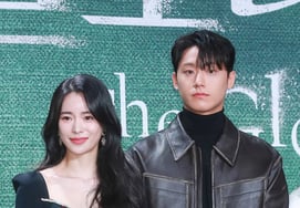 "Muy tiernos y cariñosos": se ve a Lee Do-hyun e Im Ji-yeon en una cita en un campo de golf [Estilo de vida]
