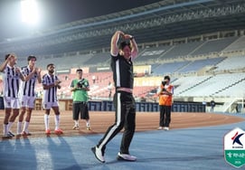 以前なら見逃していた試合を、今は掴む··· 'キム・ギドン監督も認める' ソウルが変わった