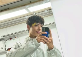 Park Bo-gum hasn't sent off 'Good Boy' yet.. Unreleased selfies one year after finale