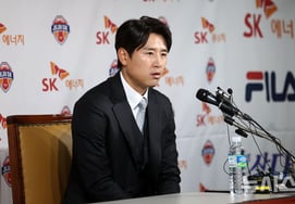 "Quyền lợi đã có rồi" Hiệp hội bóng đá có nghe không? Koo Ja-cheol 'phát biểu quyết liệt từ tâm' hướng tới ai "Nếu muốn hưởng lợi thì phải làm việc"