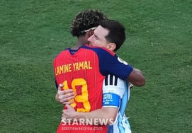 "Yamal obliga a Messi a abandonar el trono y se erige como el nuevo rey". Comentario de una línea de Lee Young-pyo… Una nueva era que surge junto con la victoria de España