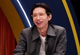 洪时锡朴♥奉太奎：“萨满预言婚前怀孕成真..婚礼提前至5月”[设录]