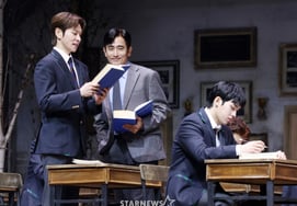Cha In-pyo perfectly embodies the role of a teacher [★Photo]