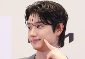 Kim Jae-won: "I'm passionate about ad shoots; please contact me often"... CF Star Awards Rookie Award [2026 Broadcast Advertising Festival]