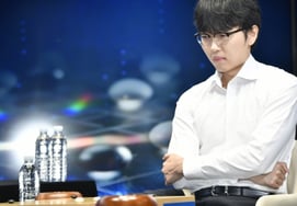 '人类终于压制AI',申真谞找到了答案,“安全性+抑制变量”策略助其以2-1战胜卡塔戈