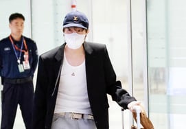 J-Hope de BTS, "Pasos con estilo" [★FOTO]