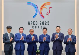 Lee Jae-yong, Choi Tae-won, and Lee Hae-jin strengthen their 'AI alliance' with Jensen Huang, CEO of NVIDIA, in the United States.