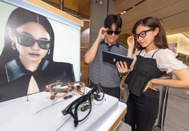 Three mobile carriers simultaneously begin sales of the world's No. 1 AI glasses, "Ray-Ban Meta," featuring various benefits