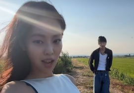 BLACKPINK's Jennie meets Kai.. Field date two-shot revealed [Star Issue]