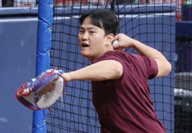 [Photo] Kim Geon-hee: "Don't even dream of stealing a base"