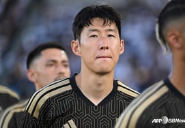 Will Son be forced to the bench immediately after tasting a goal? 'Hell's 9-game stretch' LAFC declares 'appearance control' for Son Heung-min... Coach: "Must manage key players"