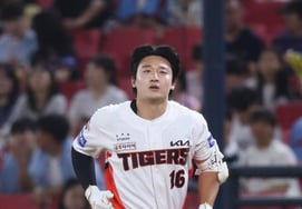 'Excluding Kim Seon-bin' KIA extends winning streak to four games, lineup changes again... "It's time for Yoon Do-hyun to perform better" Starting at second base [Gwangju field]