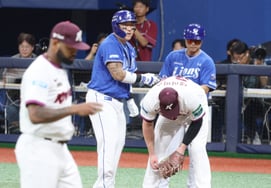 [Photo] Choi Hyung-woo achieves 100 hits for five consecutive seasons with ease