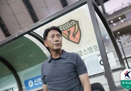 'Seoul Away Sweep + Two-Game Losing Streak' Pohang Coach Park Tae-ha: "Players Gave Their Best, But Defensive Mistakes Are Regrettable... Sorry to Fans" [Sangam Field]