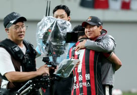 [Foto] «¡Seung-won me está salvando!» Director Kim Ki-dong